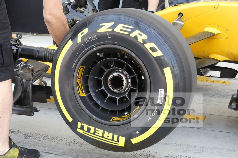 Bahrain | “#F1: New #Renault R.S.17 blown axle. #AMuS, #BahrainTest” @andihaupt1